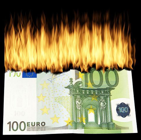 burn-money-1463224__480